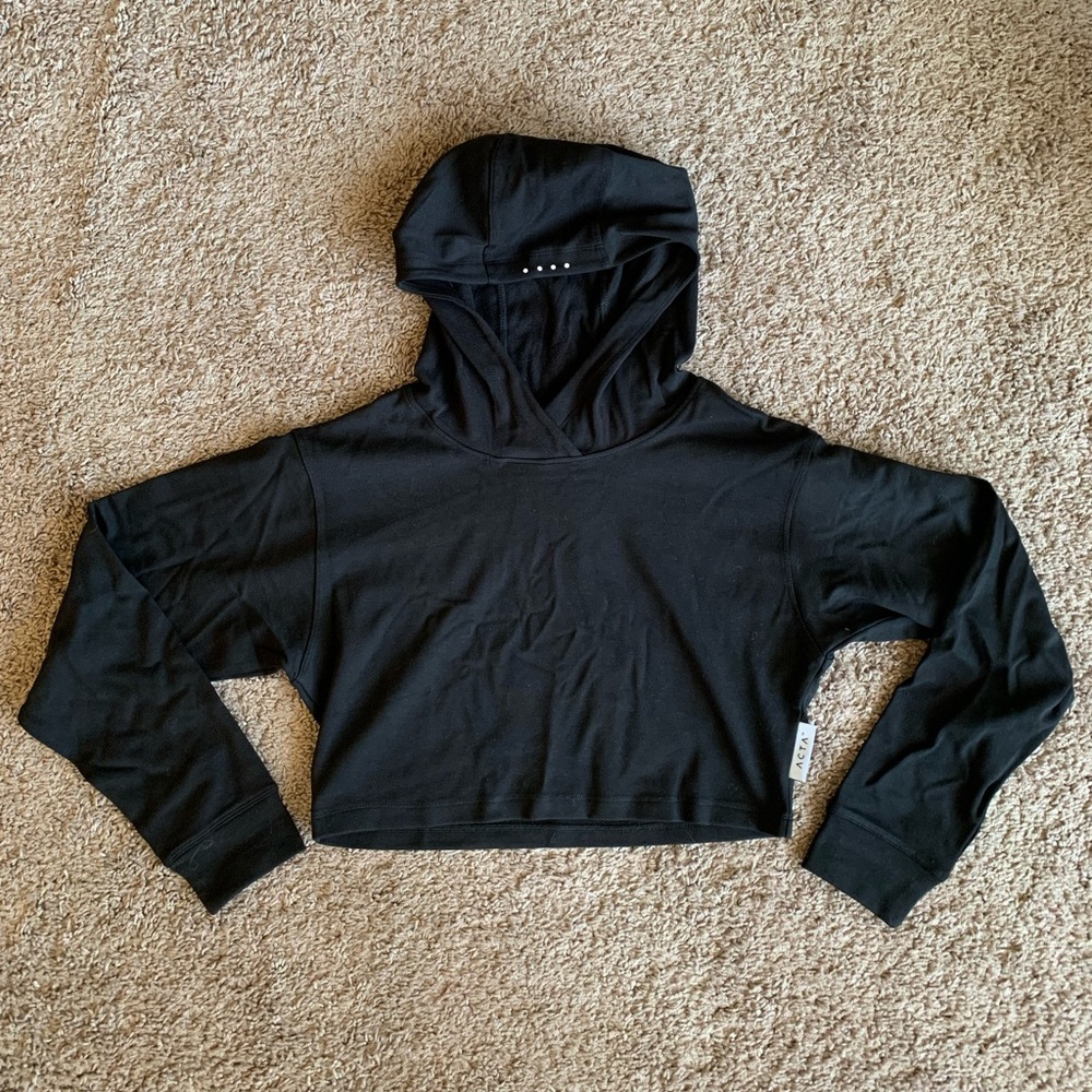 ACTA Cropped Hoodie